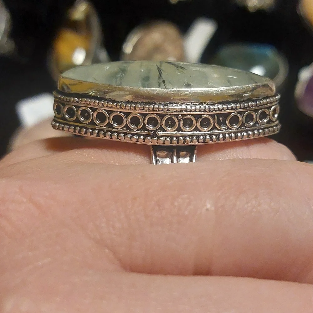 Moss Prenhite High Setting Ring Size 7 - Picture 3 of 6